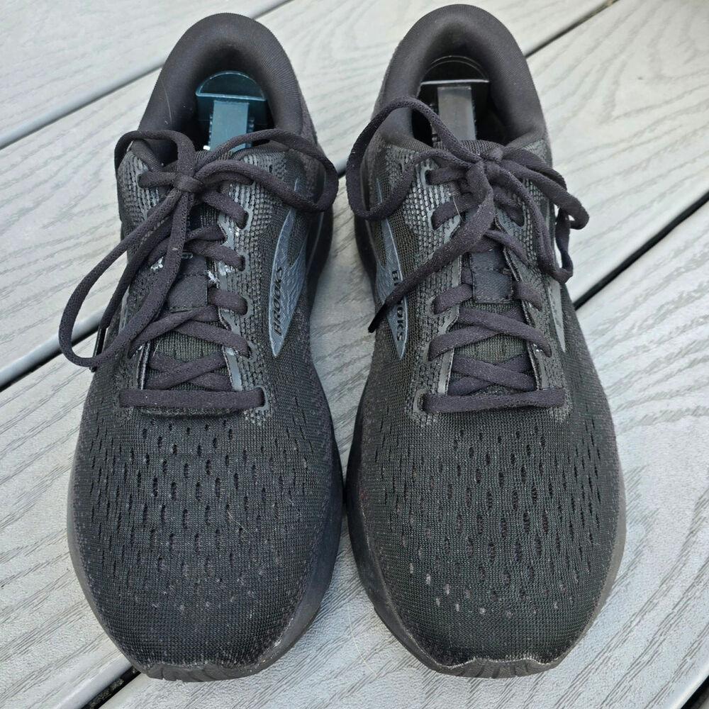 Brooks Women's Ghost 16 Black on Black with speckles, Size 9 D Wide